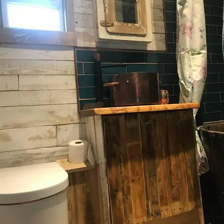Apple Crate In The Orchard- Cozy Hideaway Stillington