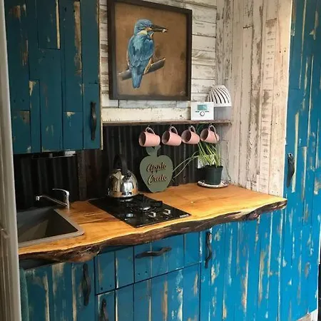Apple Crate In The Orchard- Cozy Hideaway Stillington